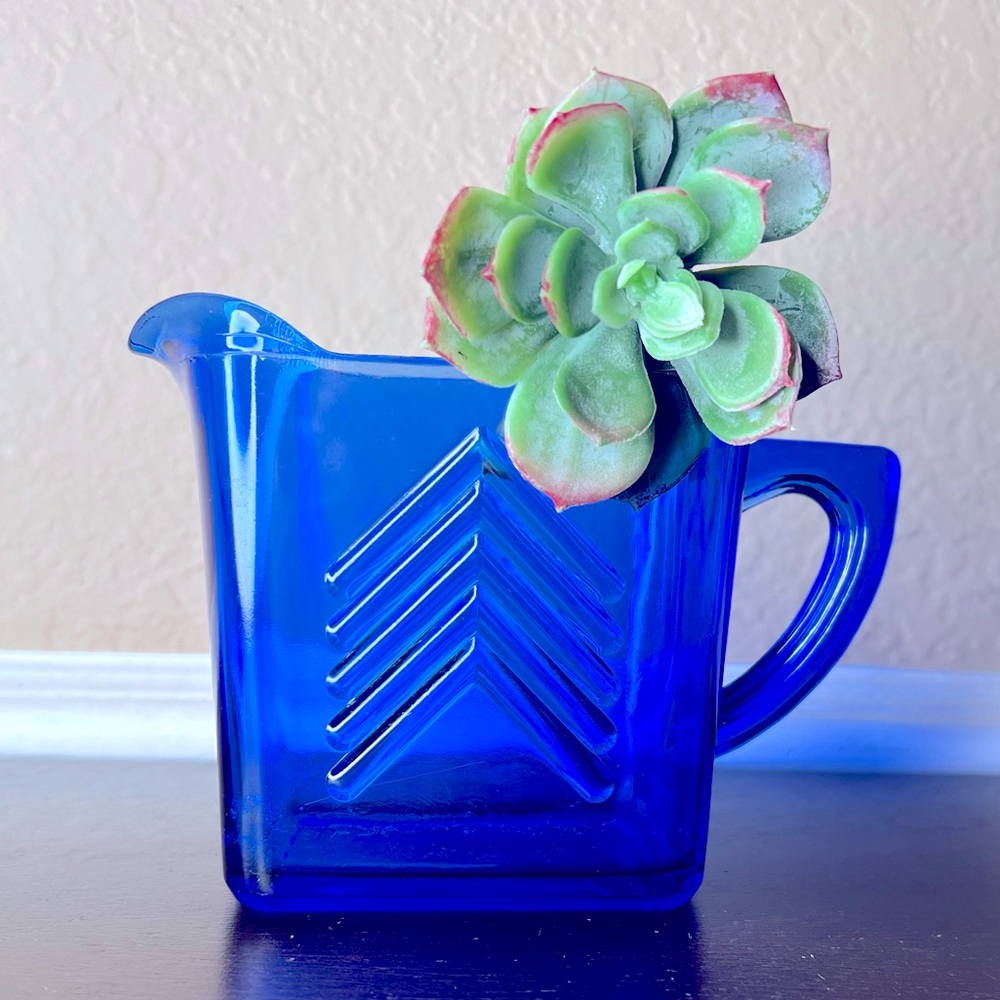 Vintage 1930's Hazel Atlas Cobalt Blue Chevron Creamer, Small Pitcher, Syrup Pou